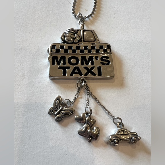 Mom’s Taxi Hanging Charm - Picture 1 of 2